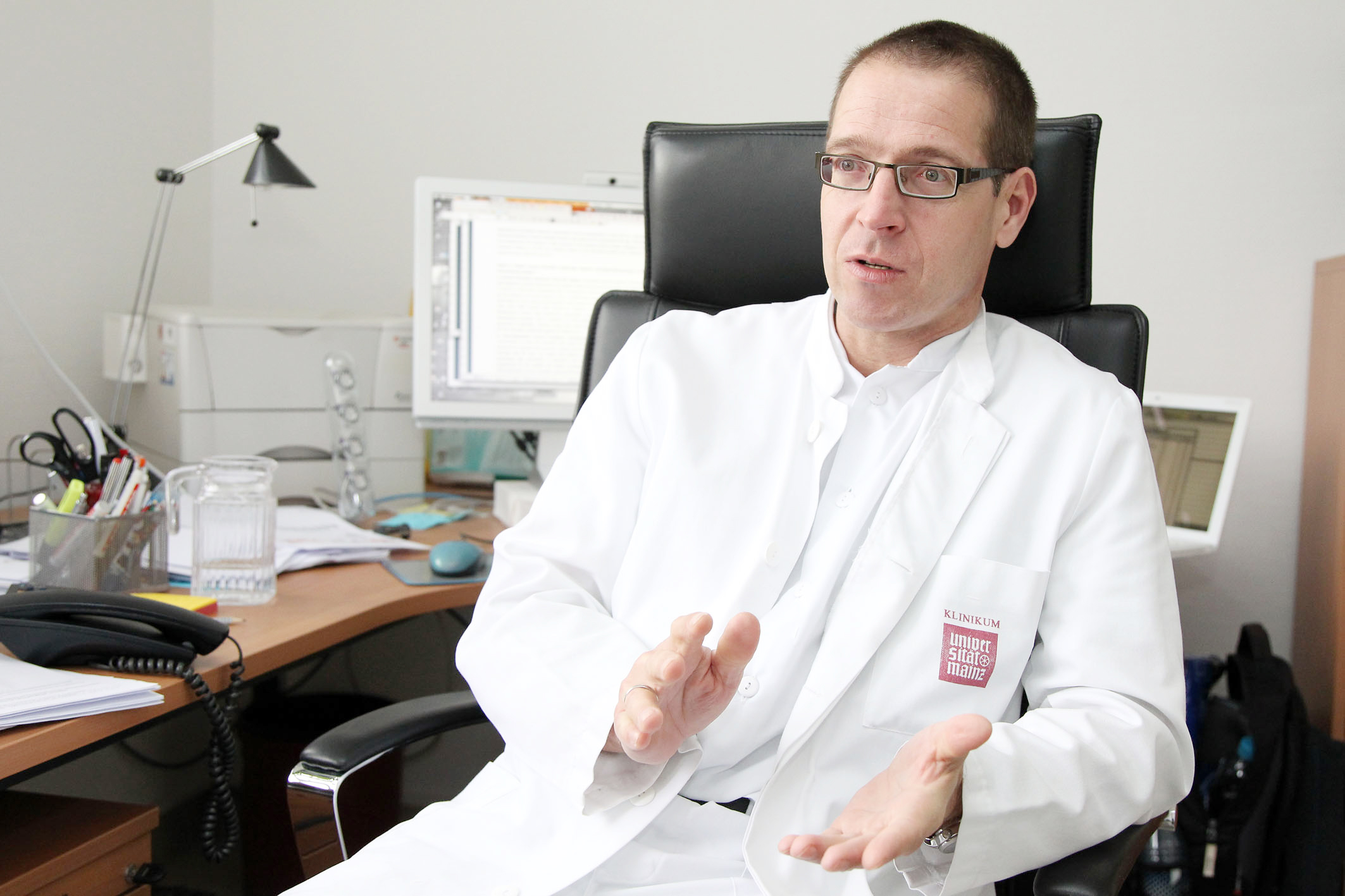 Prof. Dr. Roland Stauber