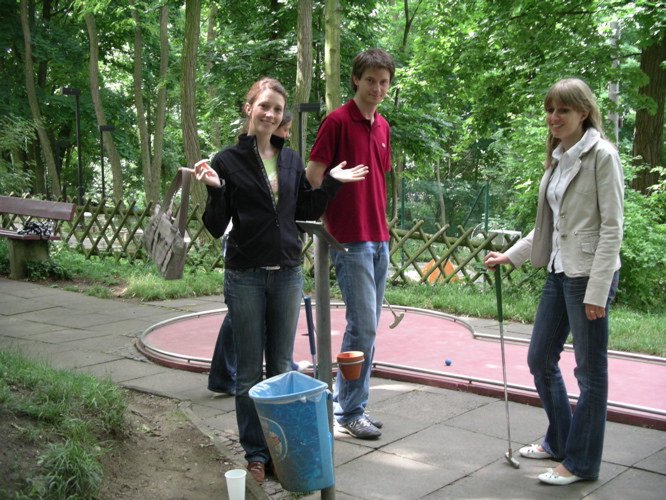 Minigolf 08 - Verena, Thomas und Desiree